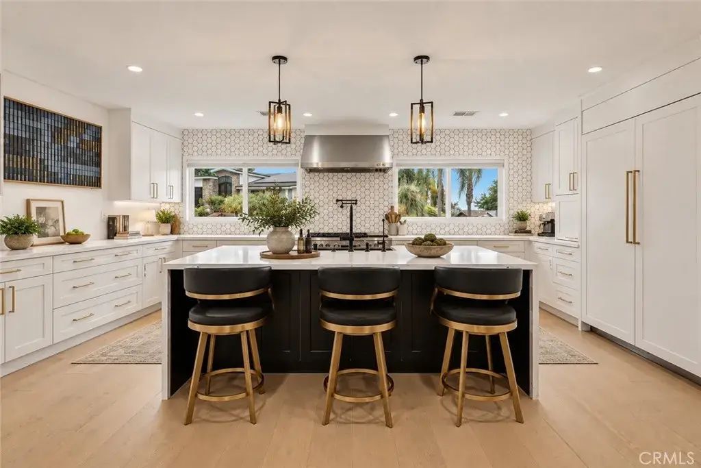 5931 Maury Avenue, Woodland Hills