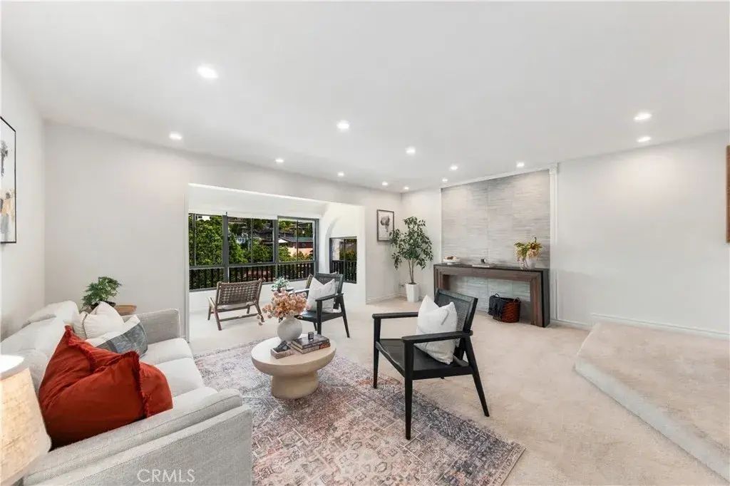 2530 Clairemont Drive 301, BAY PARK