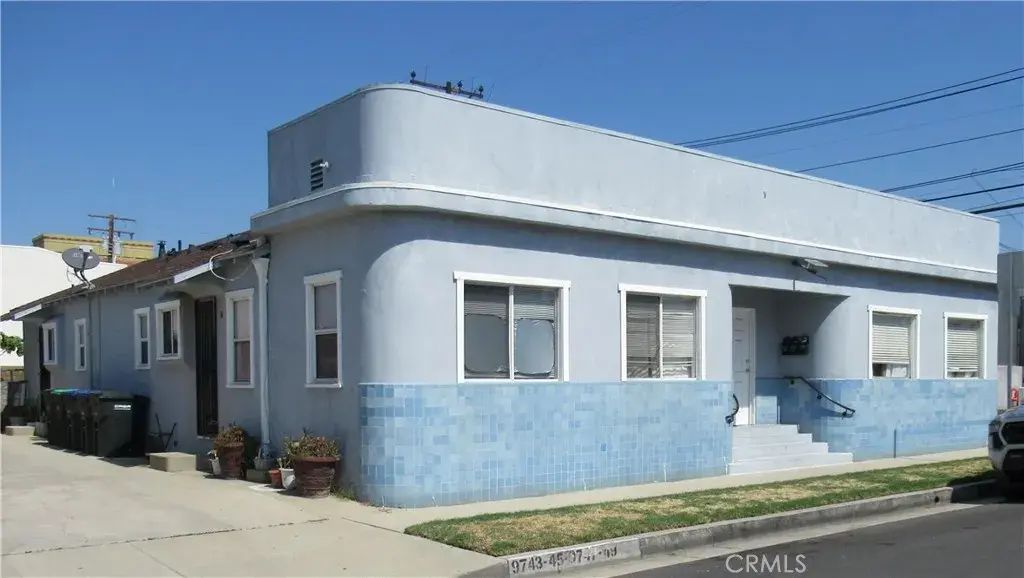 9745 Maple, Bellflower