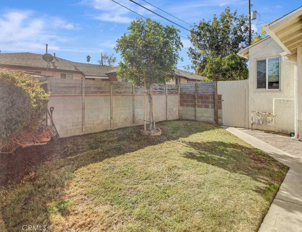 557 Rosemary Lane, Burbank
