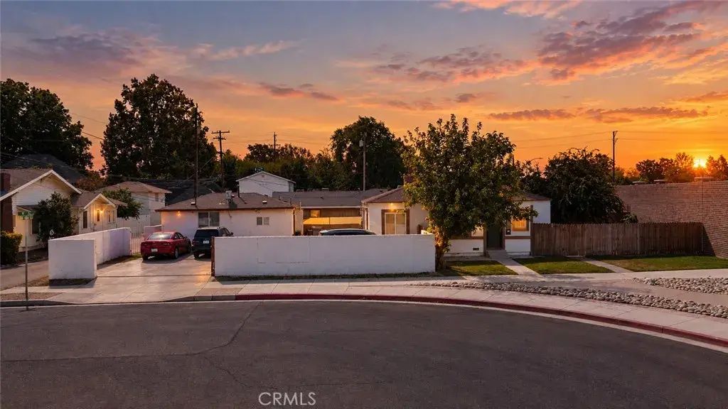 2321 B, Bakersfield