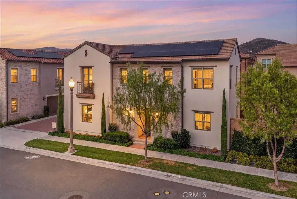 118 Yellow Iris, Irvine