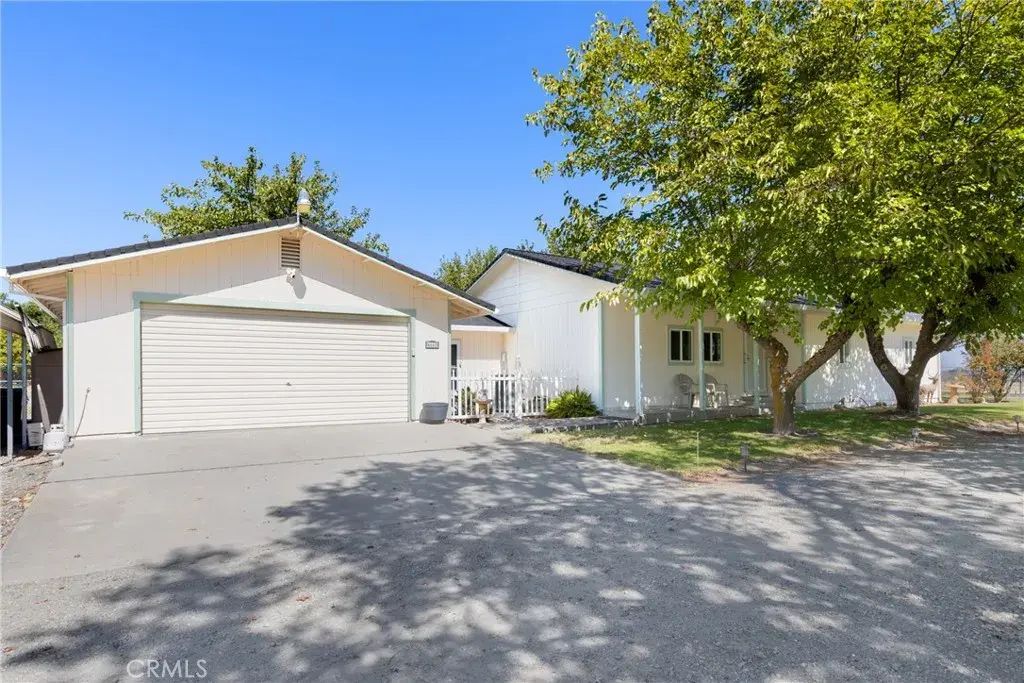 4662 Hall Road, Corning