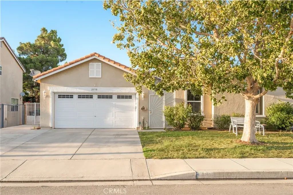 2715 E Avenue J6, Lancaster