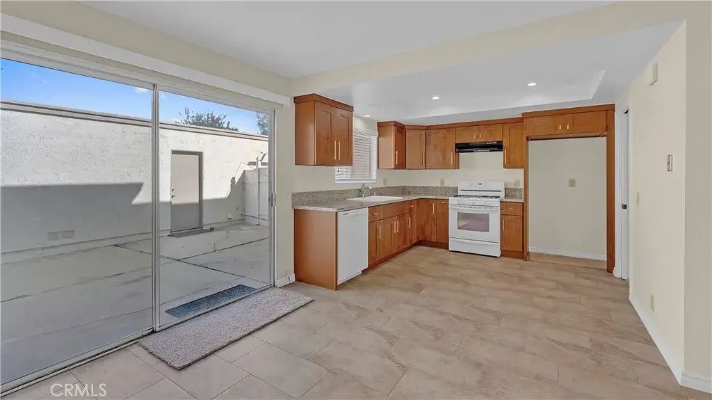 15279 Cadiz, Westminster
