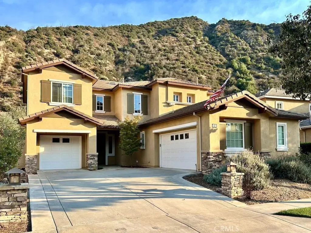22 River Rock Court, Azusa