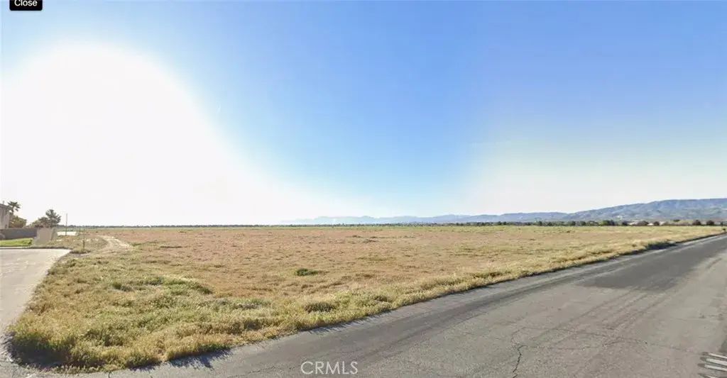 60 W Avenue J-4, Lancaster