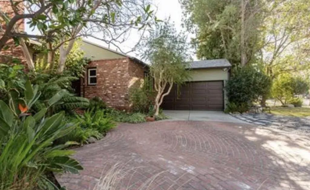 6500 Glade Avenue, Woodland Hills