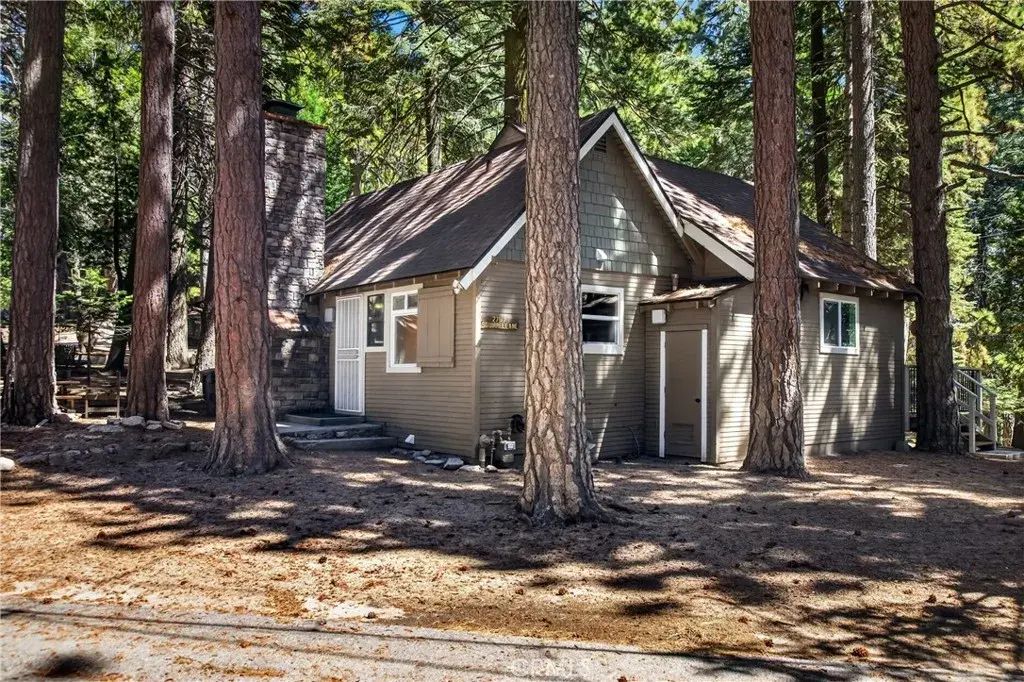 27917 Squirrel Lane, Lake Arrowhead