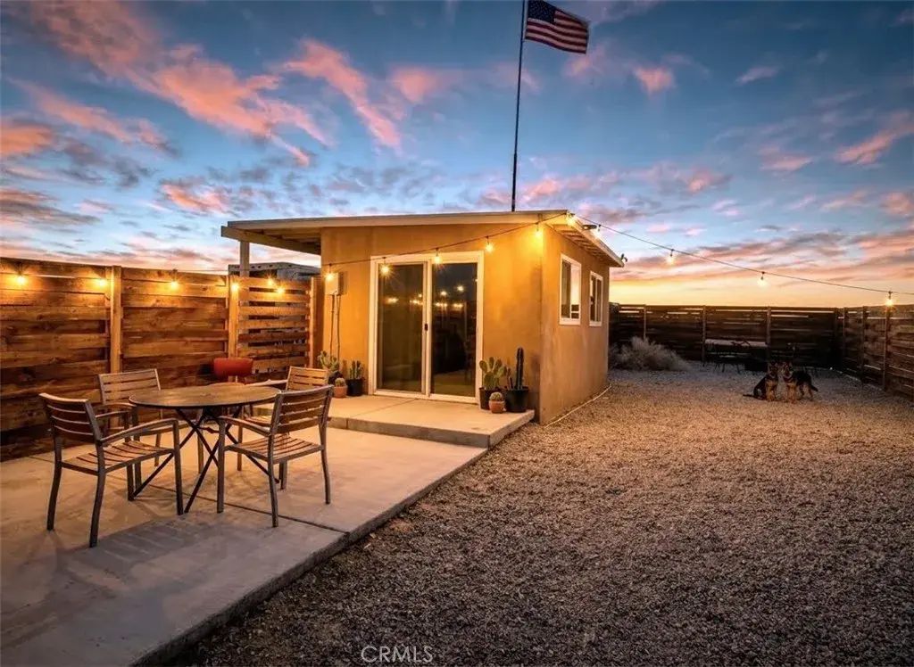 19 Easy Street, 29 Palms