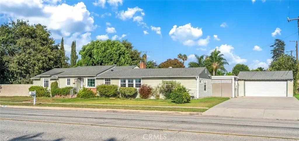 1106 S Lark Ellen, West Covina