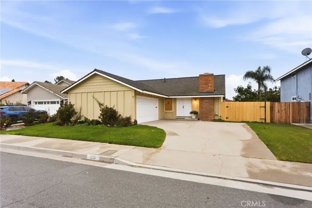 226 Plum, Brea