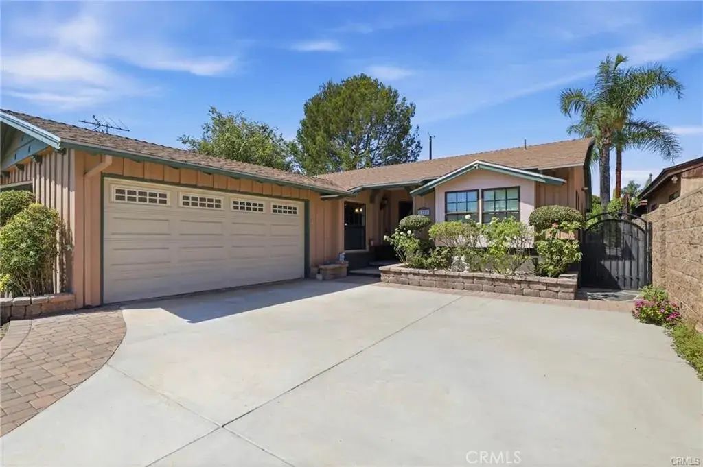 1221 N Lima Street, Burbank