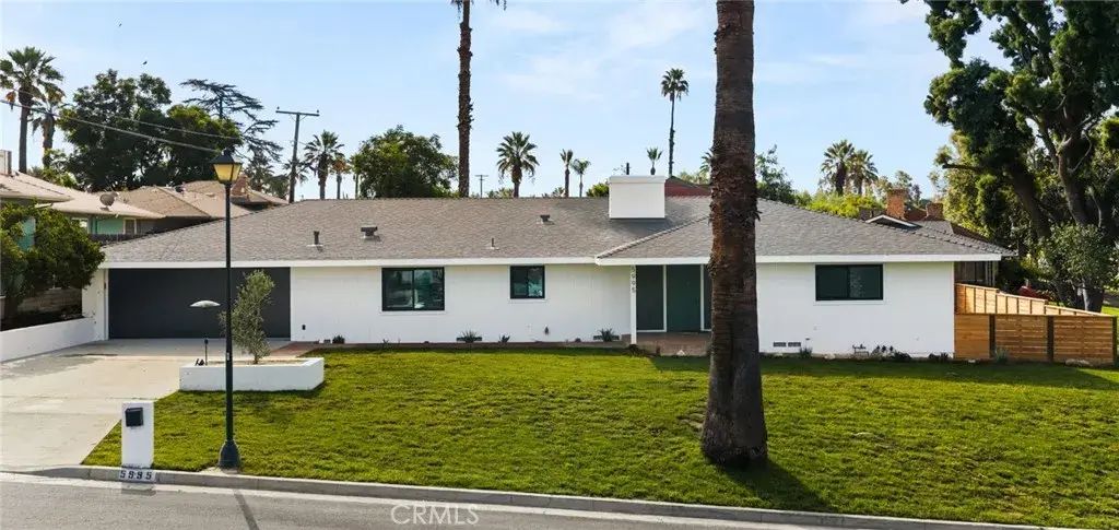 5995 Londonderry Drive, Riverside