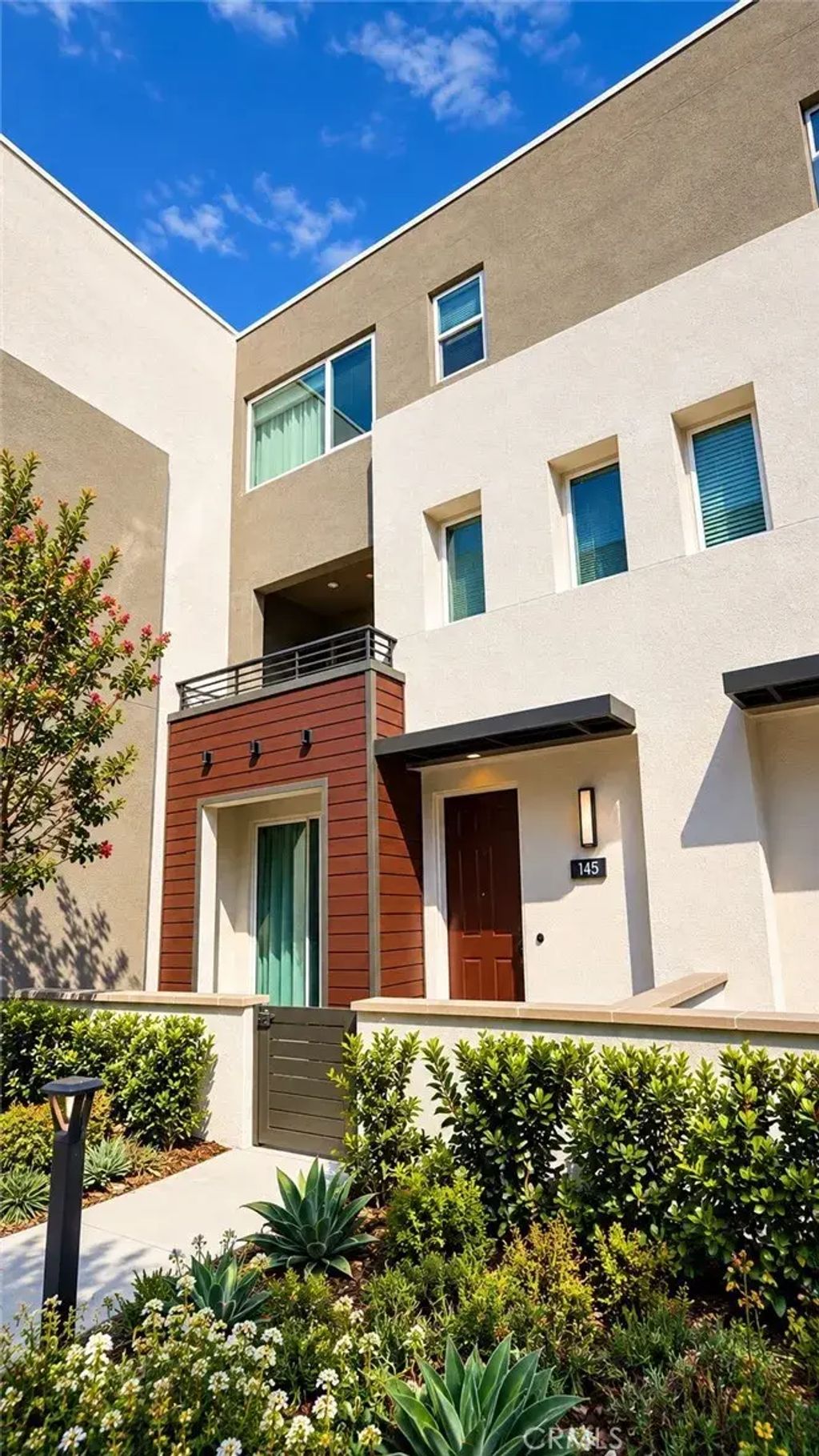 605 S Lyon Street, Santa Ana