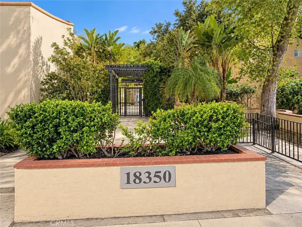 18350 Hatteras Street 233, Tarzana