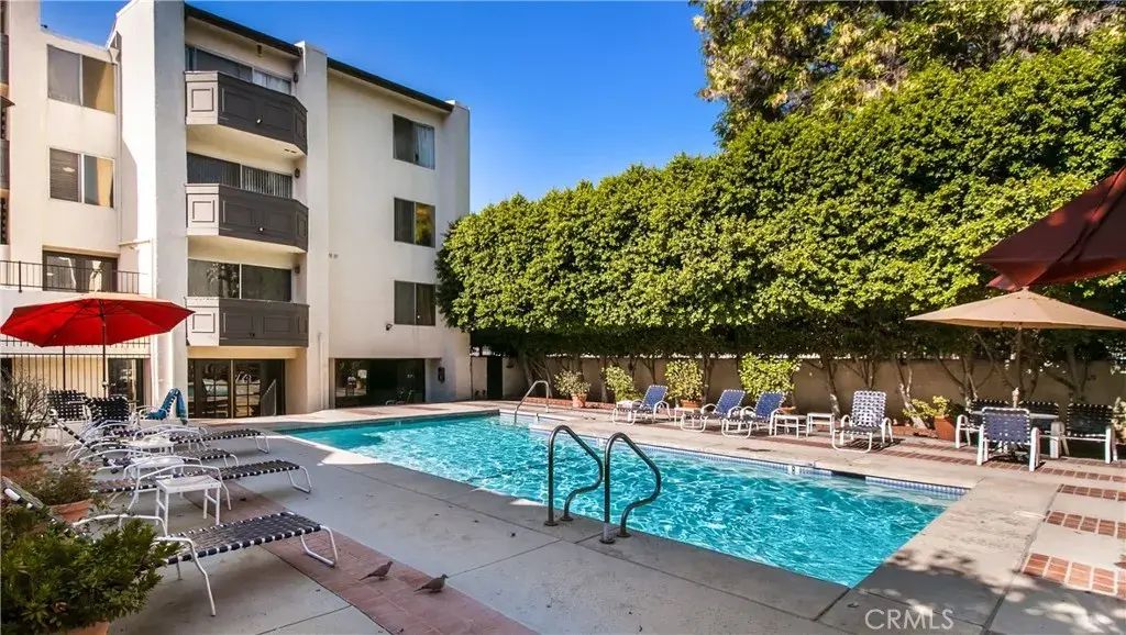 5440 Lindley Avenue 310, Encino