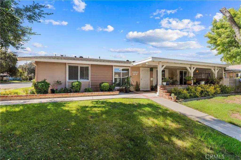 19229 Avenue Of The Oaks A, Newhall