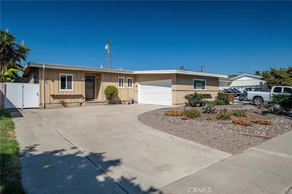 1615 W Hill Avenue, Fullerton