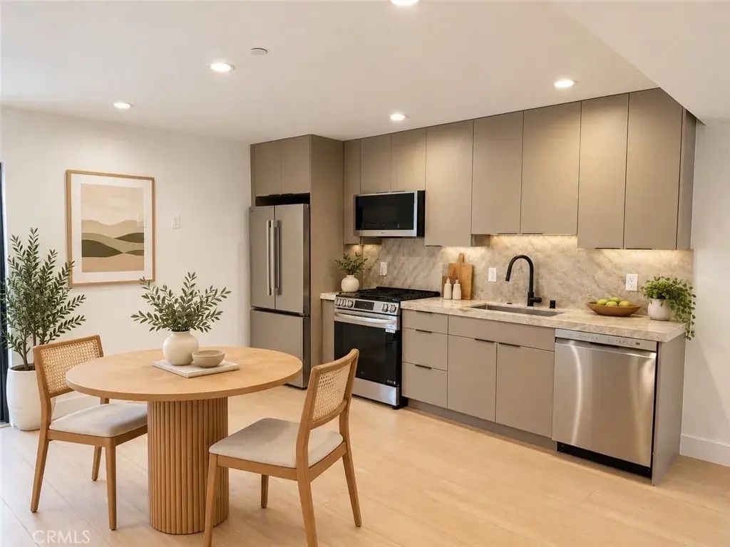 12818 Bloomfield Street, Studio City