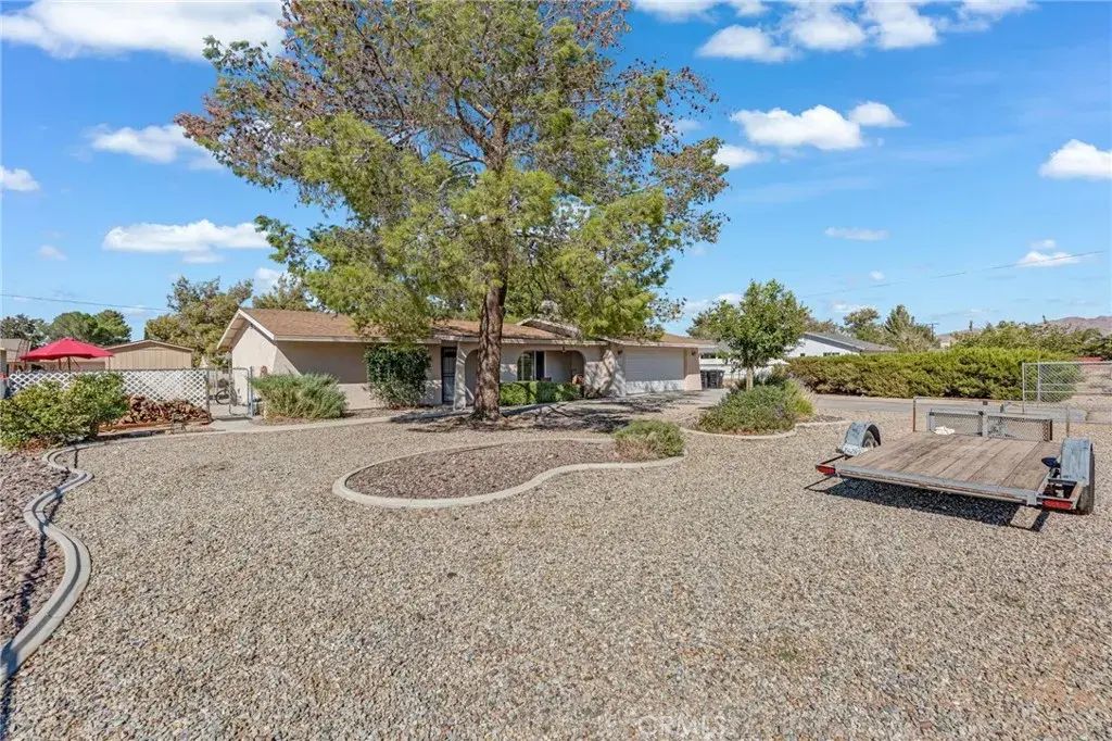 22272 Klickitat Avenue, Apple Valley