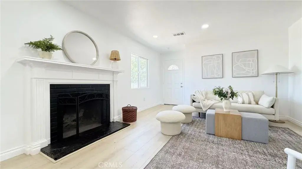 354 Van Ness, Upland
