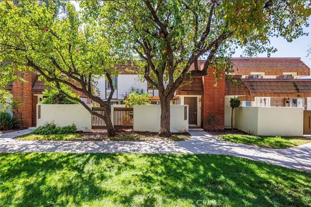 10415 Larwin, Chatsworth