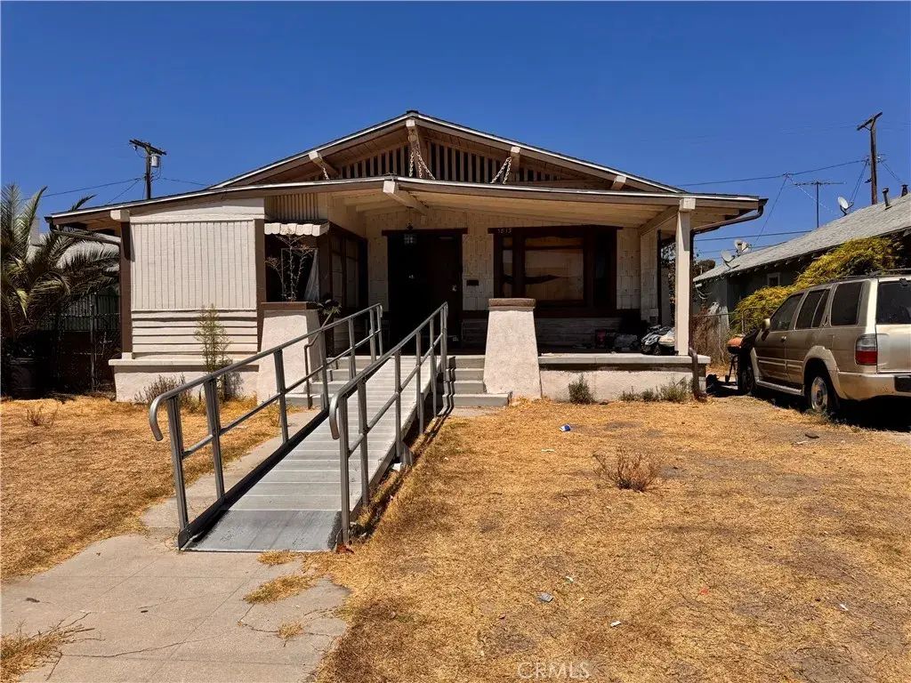 1813 W 48th Street, Los Angeles