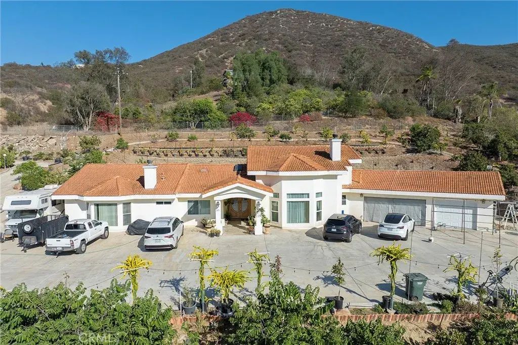 525 Stewart Canyon Road, Fallbrook