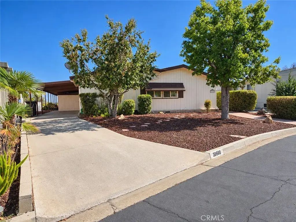 38660 Via Amarilla, Murrieta
