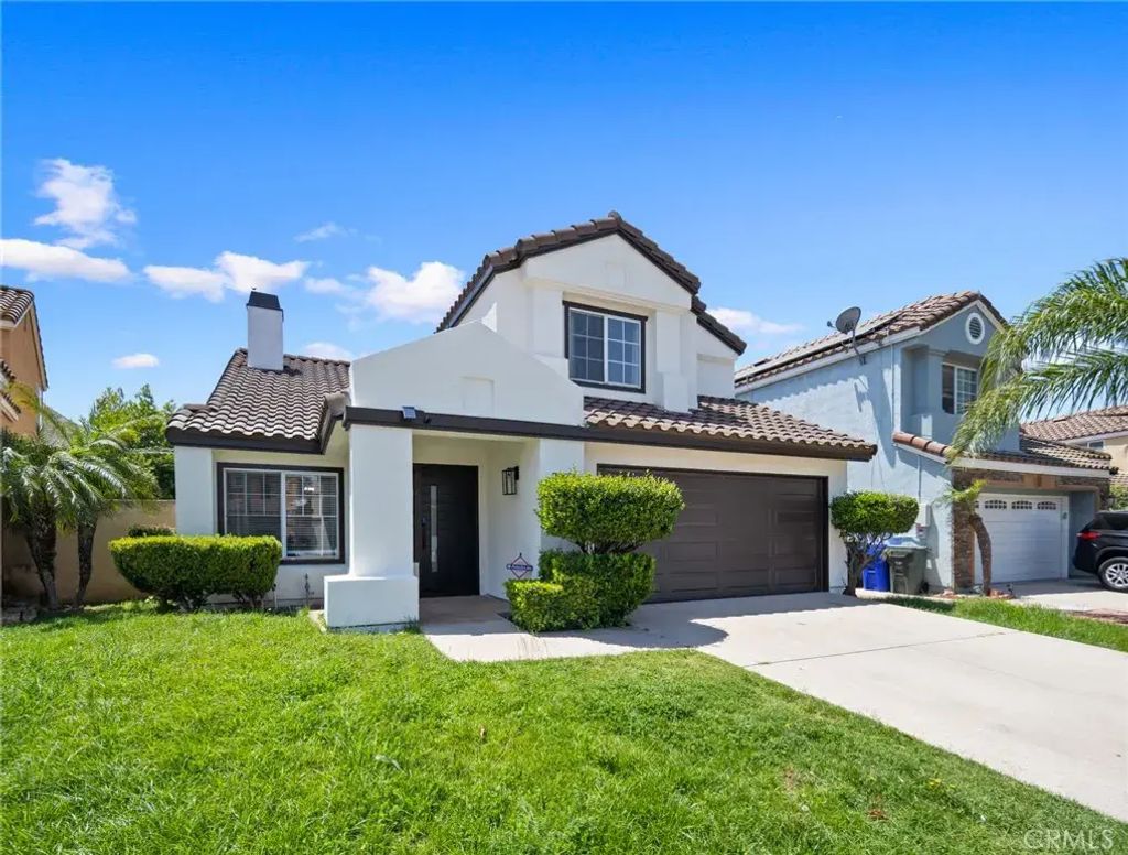 15737 Firethorn, Fontana