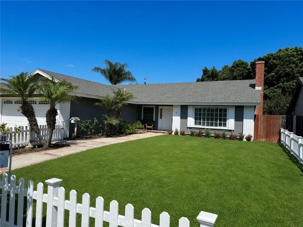 14441 Sandbrook Drive, Tustin