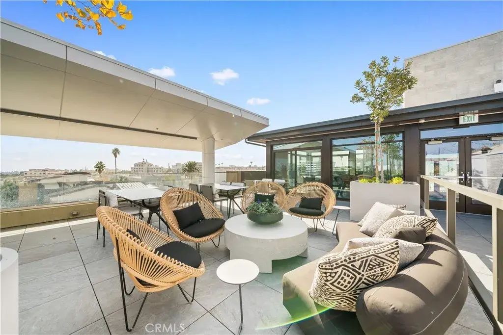 709 E Walnut Street 215, Pasadena