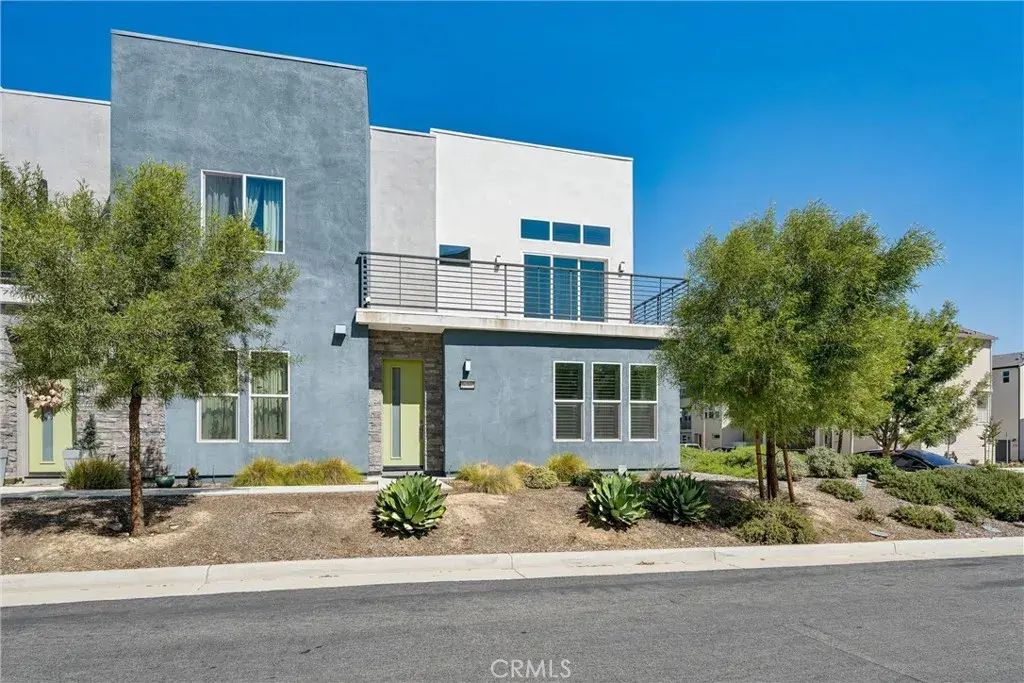 26902 Sycamore Way, Valencia