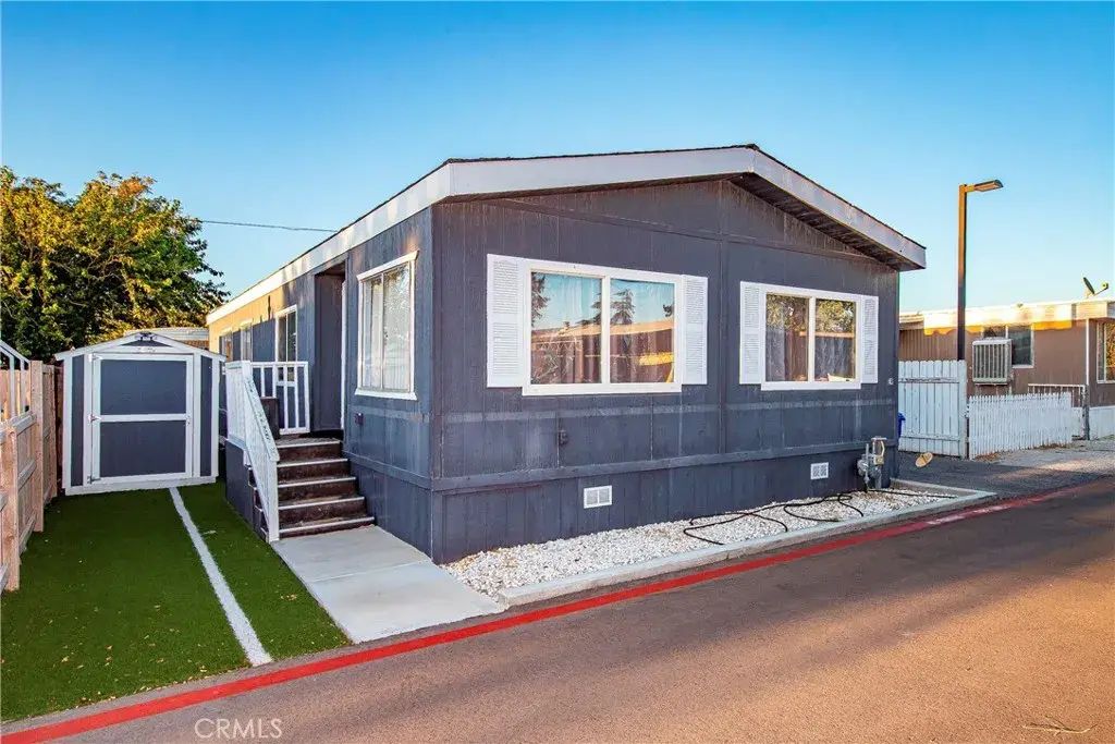 3157 E Avenue I E9, Lancaster