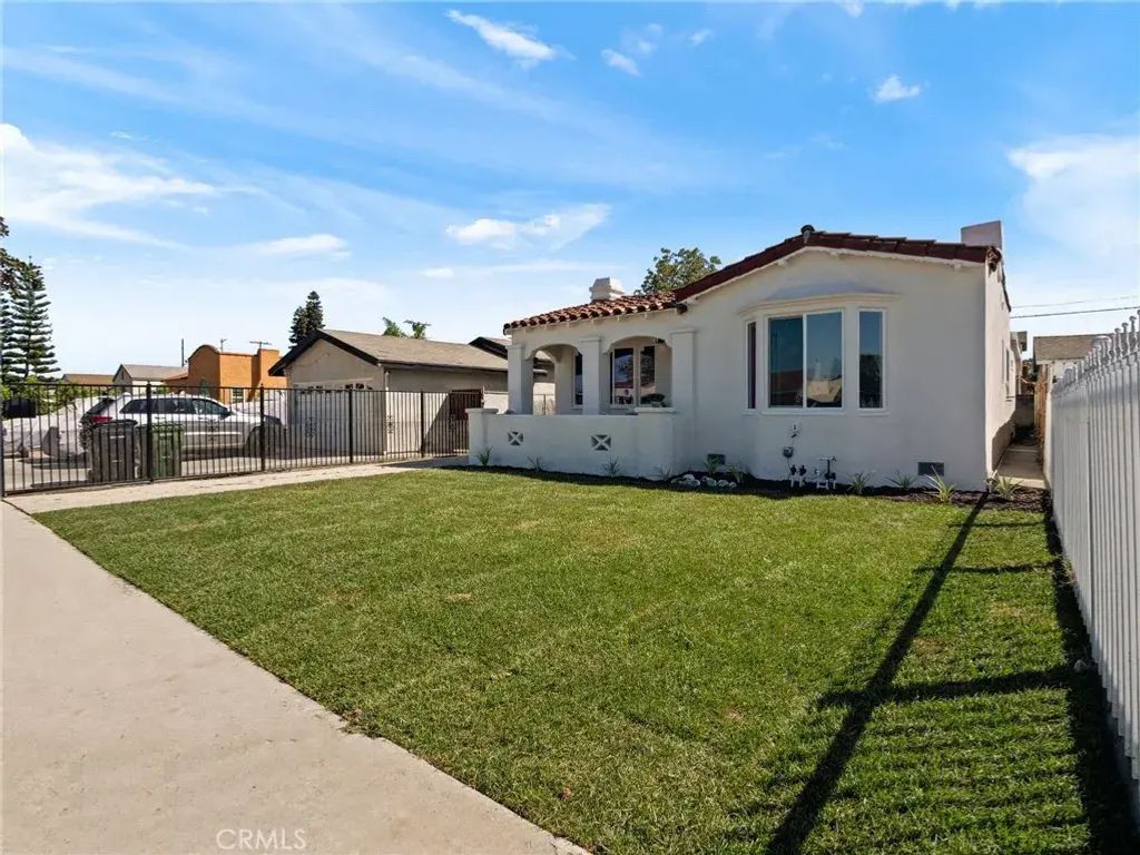 742 W 104th Place, Los Angeles