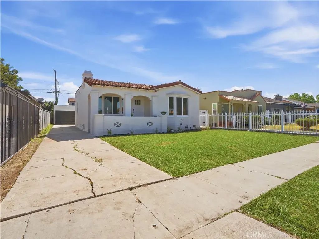 742 W 104th, Los Angeles