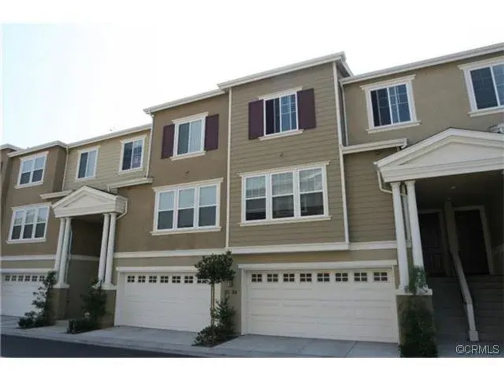 1800 Oak Street 203, Torrance
