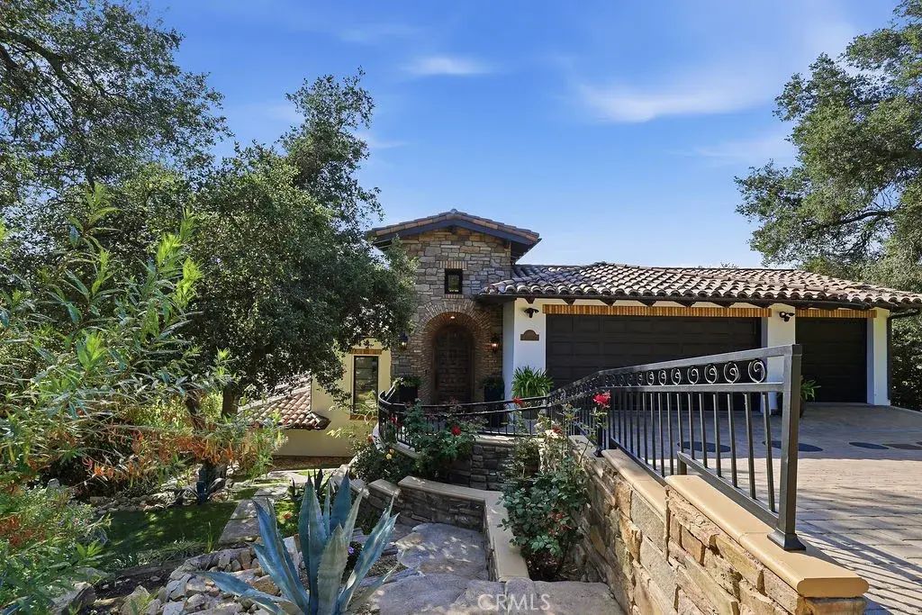 921 Monarch, La Canada Flintridge