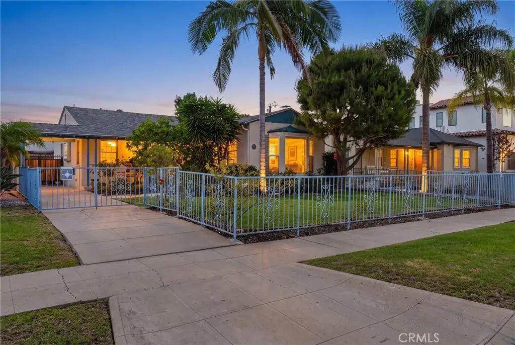 1733 S Corning, Los Angeles