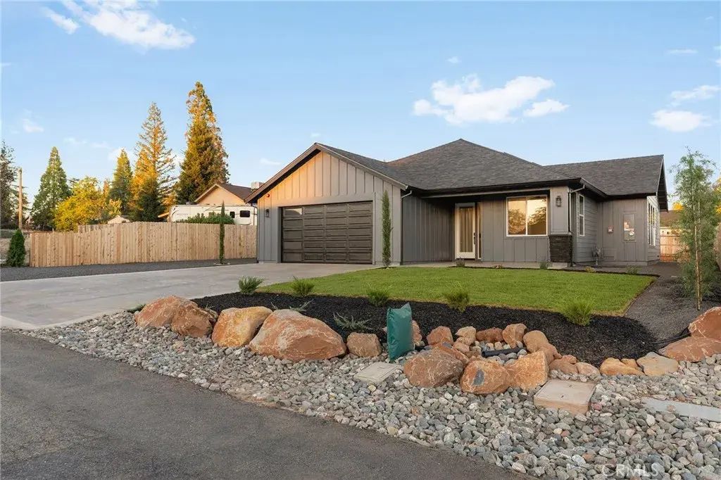 6178 Opal, Paradise