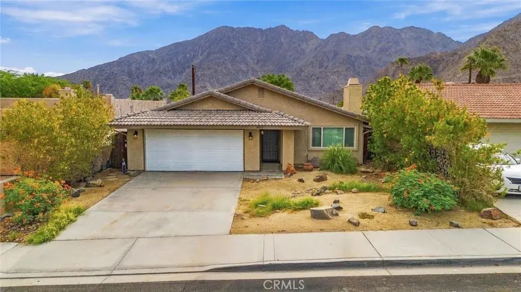 53920 Eisenhower Drive, La Quinta