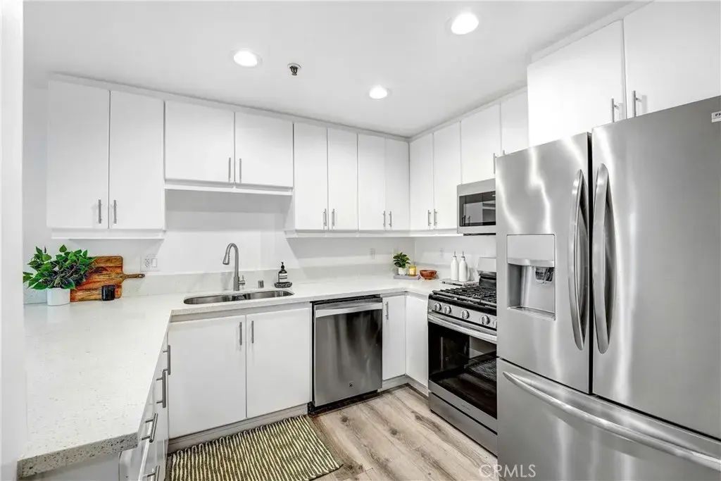 335 S Sierra Madre 203b, Pasadena
