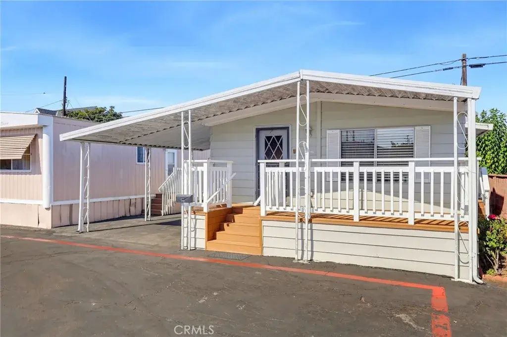 2060 Newport 12, Costa Mesa