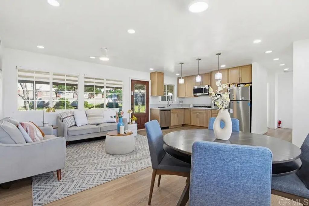9462 Doheny Road, Santee