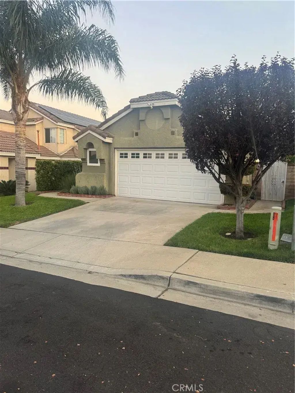 15575 Riviera, Fontana