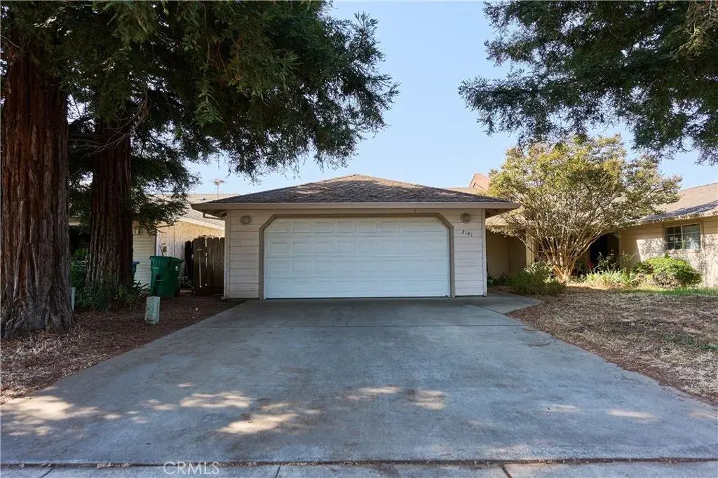 2141 Moyer, Chico