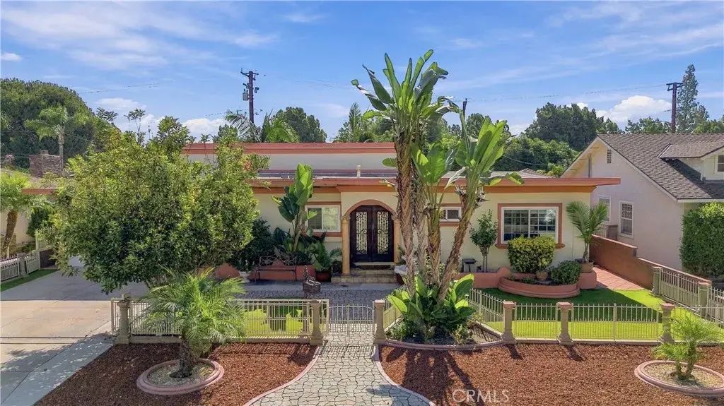 9332 Samoline Avenue, Downey