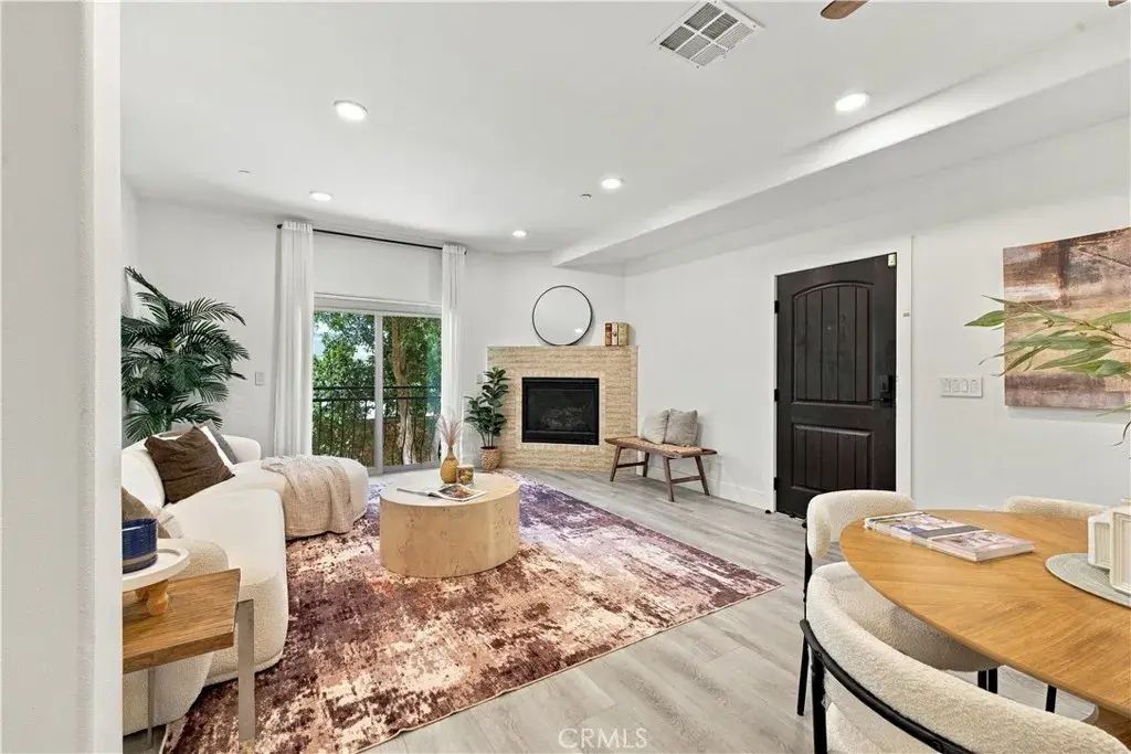 5737 Camellia 118, North Hollywood