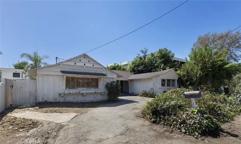 12932 Addison Street, Sherman Oaks